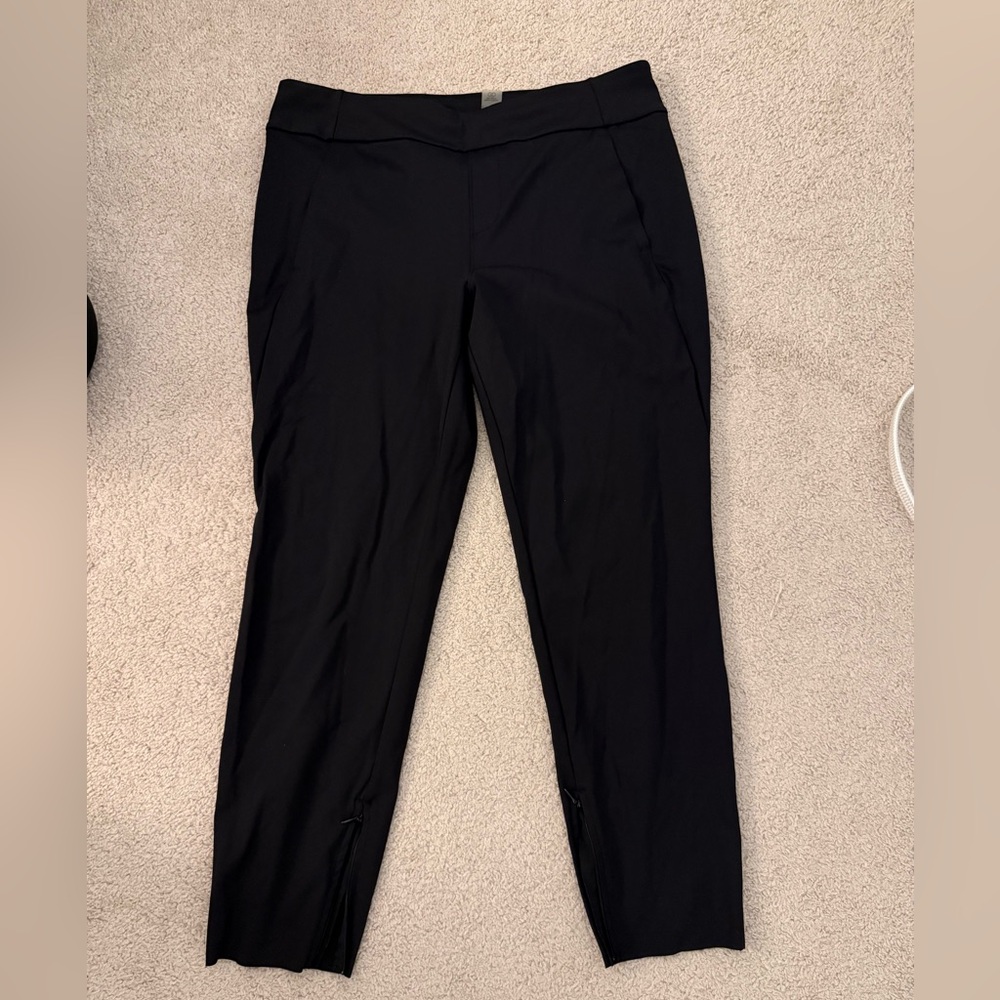 Zella Ankle Pants with zippered ankle